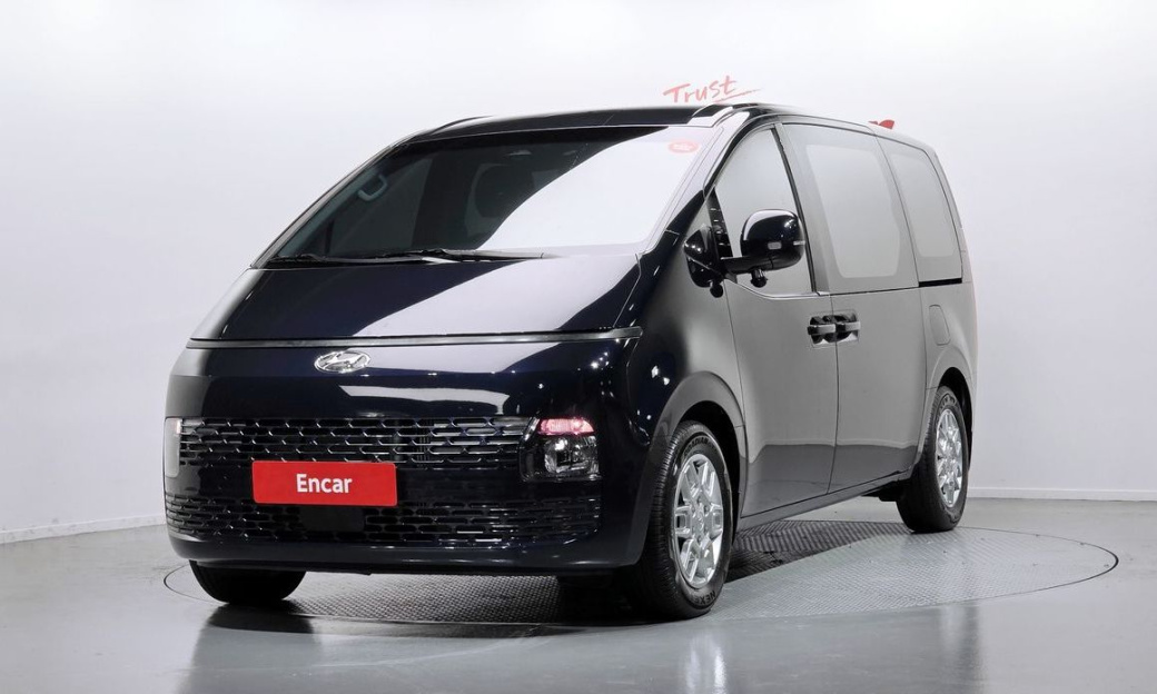 Hyundai Staria 4WD Tourer 9-Seater, 2024
