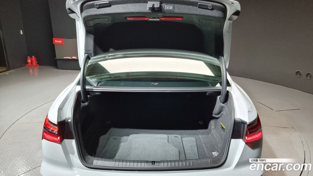 Audi A6 45 TFSI Premium, 2023