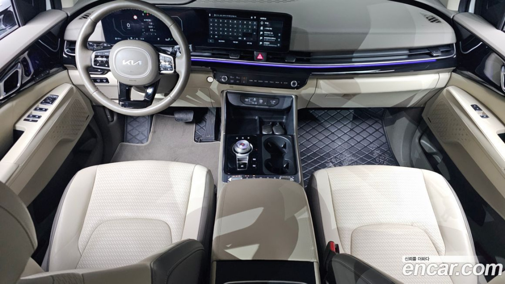 Kia Carnival 7-Seater Signature, 2024
