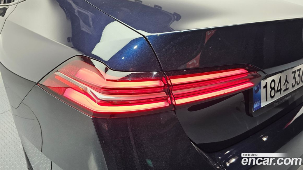 BMW 5-Series 520i M Sport, 2025