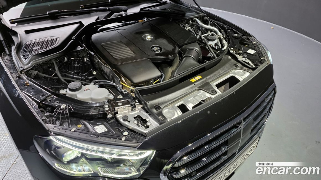 Mercedes-Benz E-Class E300 4MATIC Exclusive, 2024