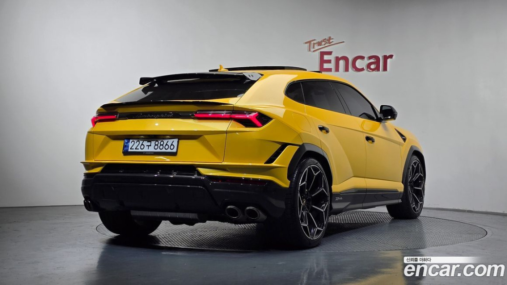 Lamborghini Urus 4.0 V8 Performante, 2024