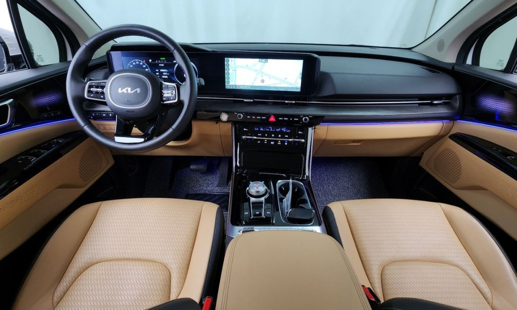Kia Carnival 9-Seater Signature, 2023