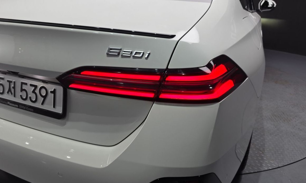BMW 5-Series 520i Special Edition, 2024