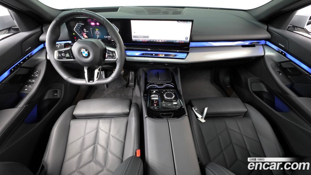 BMW 5-Series 520i M Sport, 2025