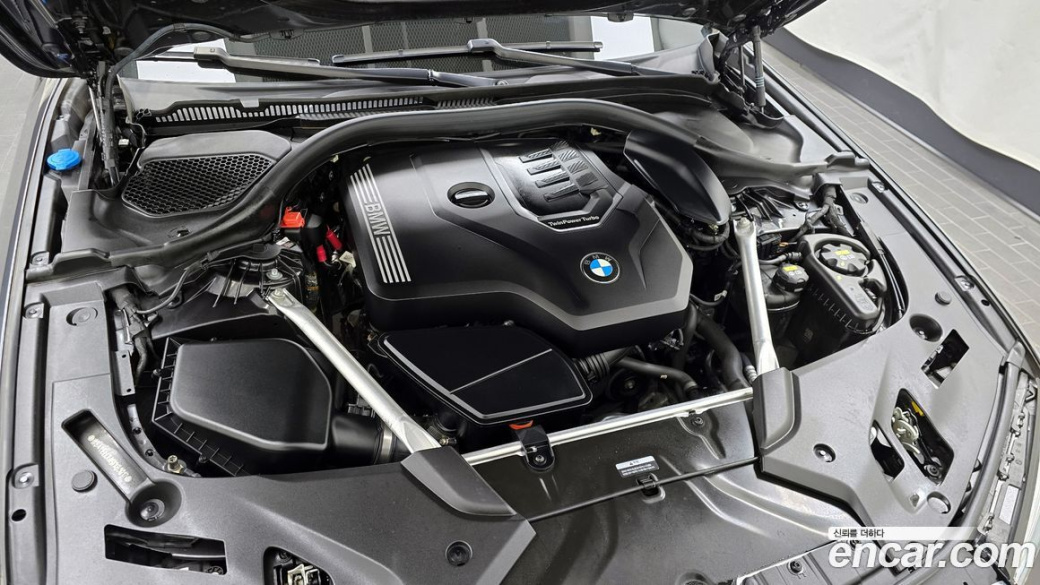 BMW 5-Series 520i M Sport, 2022