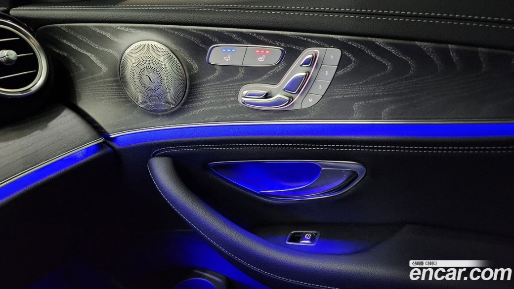 Mercedes-Benz E-Class E350 4MATIC AMG Line, 2022