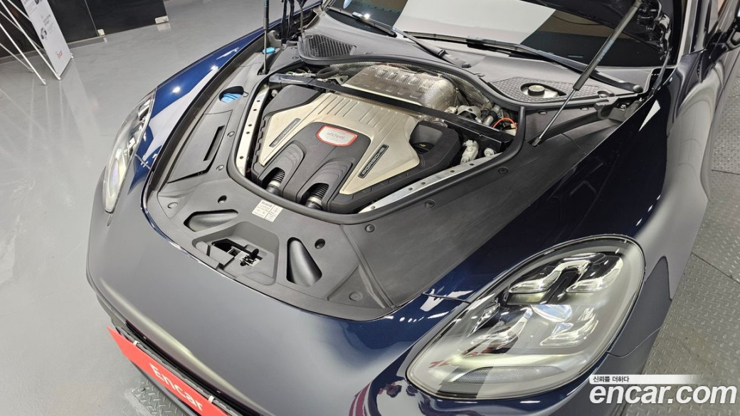 Porsche Panamera 4.0 GTS, 2021