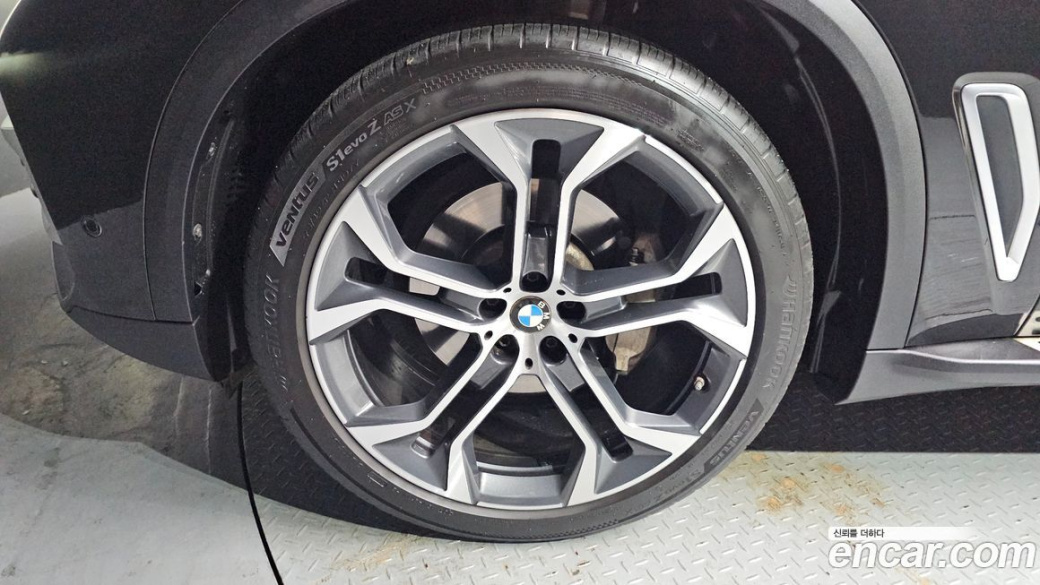 BMW X5 xDrive 40i xLine, 2022