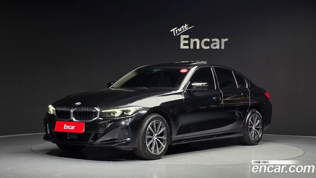 BMW 3-Series 320i, 2023