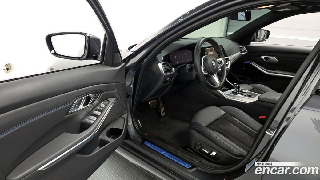 BMW 3-Series 320i M Sport, 2022