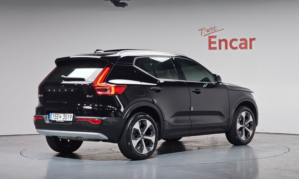 Volvo XC40 B4 Ultra Bright, 2025