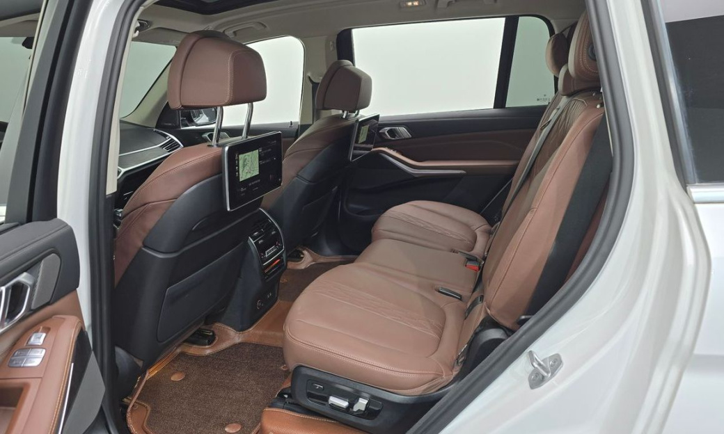 BMW X7 xDrive 40i Design Pure Excellence 7-Seater, 2022