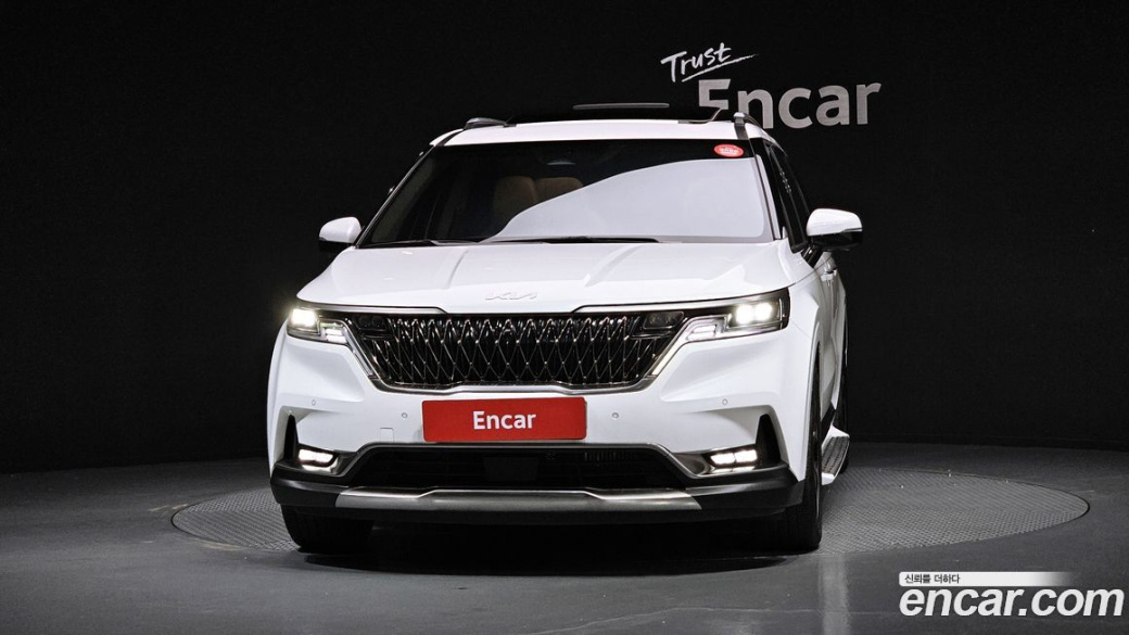 Kia Carnival 7-Seater Signature, 2023