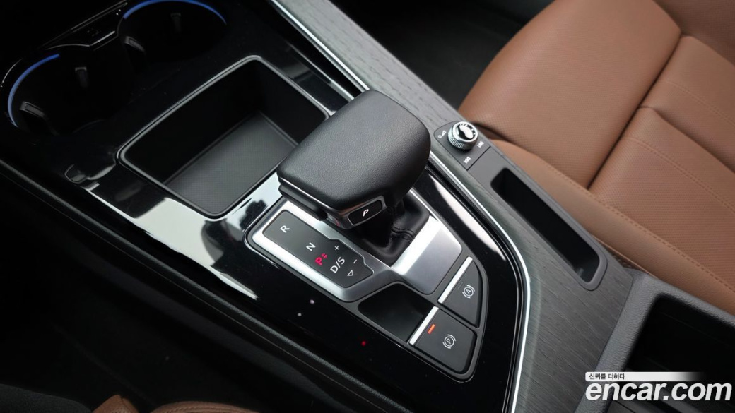 Audi A4 40 TFSI Premium, 2023