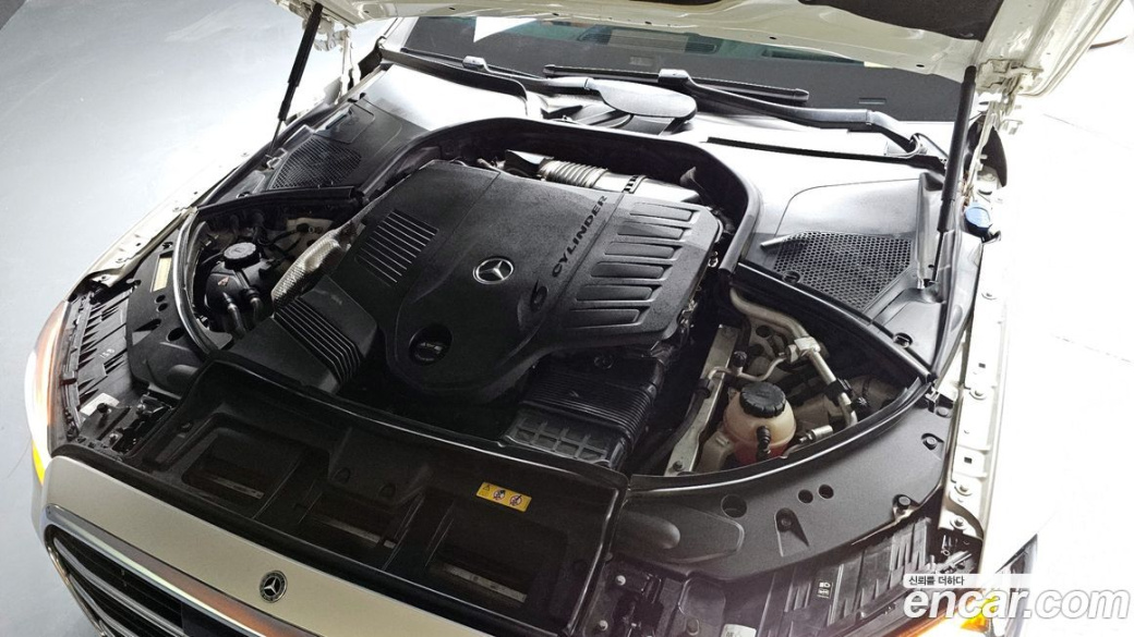 Mercedes-Benz S-Class S500L 4MATIC, 2022