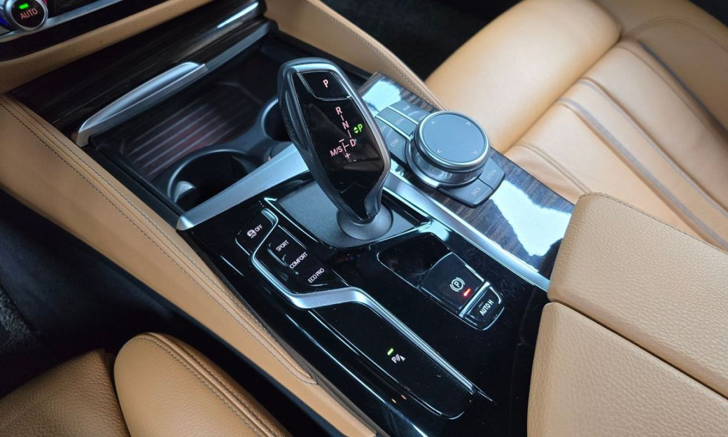 BMW 5-Series 520i M Sport, 2022