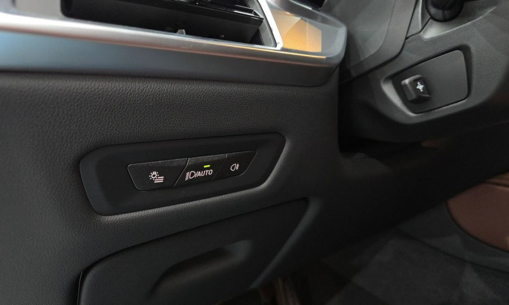 BMW X6 xDrive40i M Sport, 2025