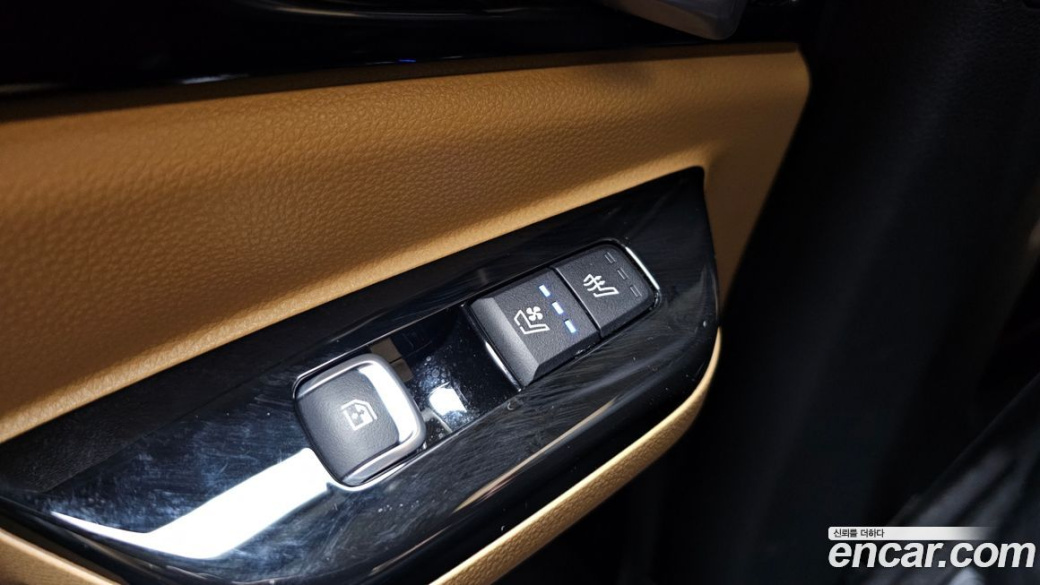 Kia Carnival 9-Seater Signature, 2023