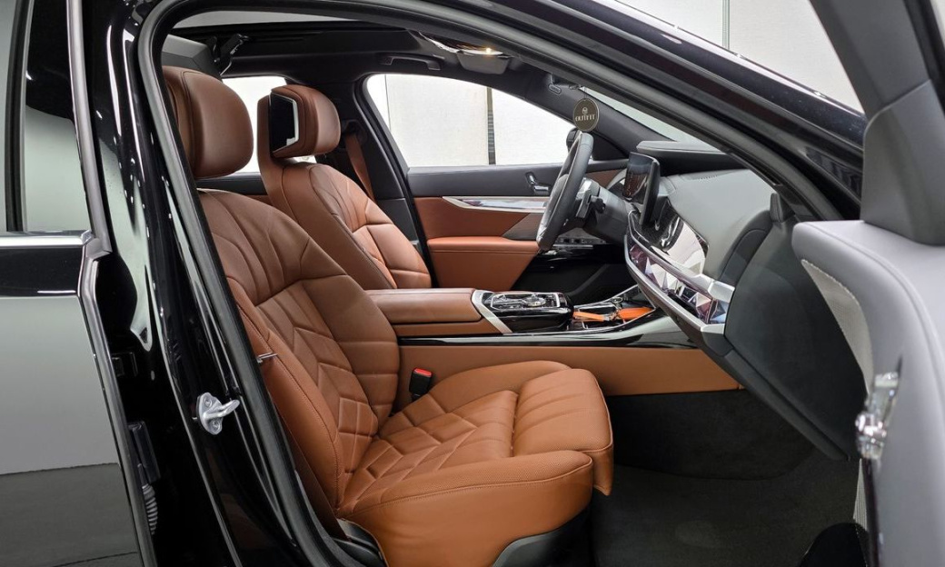 BMW 7-Series 740i xDrive M Sport, 2025
