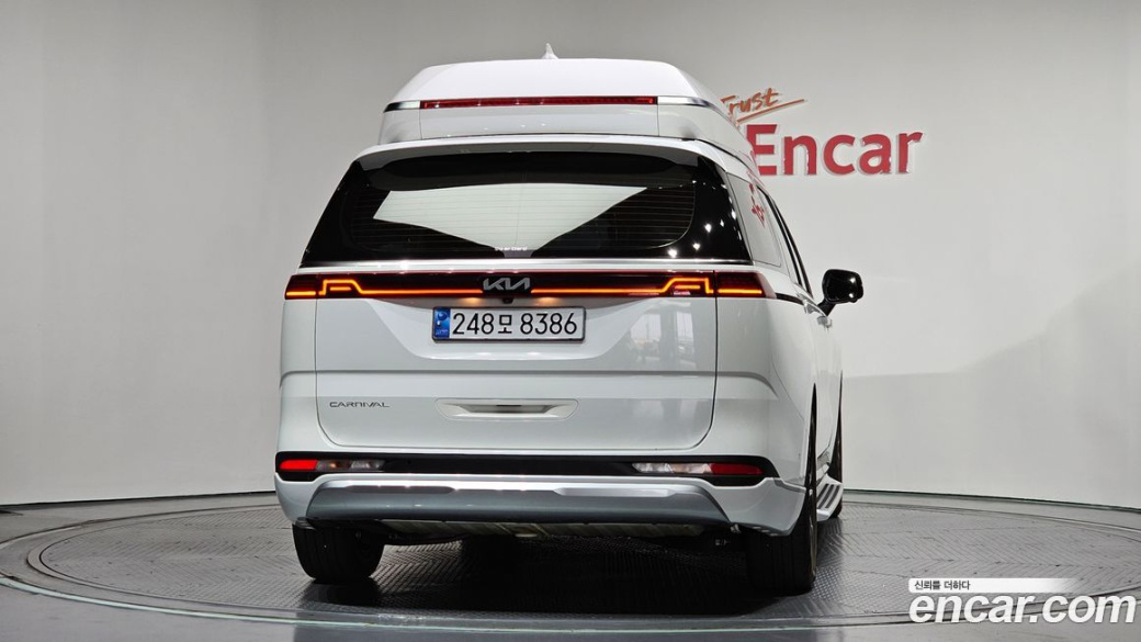 Kia Carnival 9-Seater Hi-Limousine, 2022