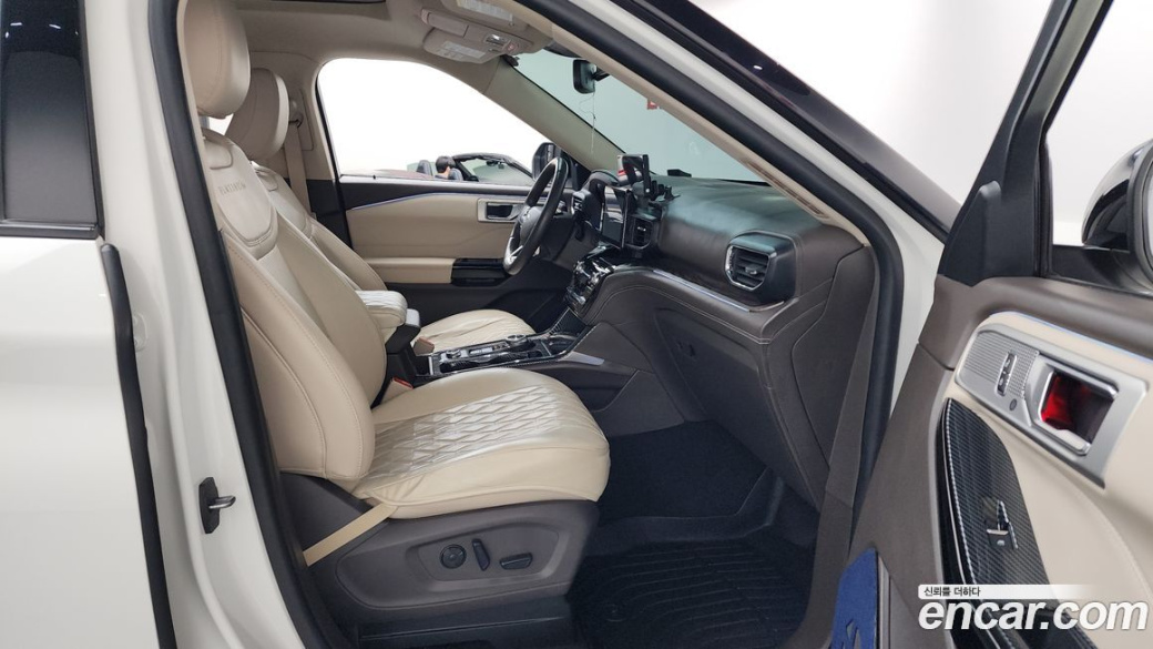 Ford Explorer 3.0 Platinum 4WD, 2022