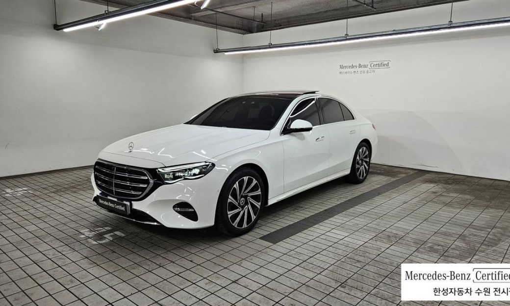 Mercedes-Benz E-Class E300 4MATIC Exclusive, 2024