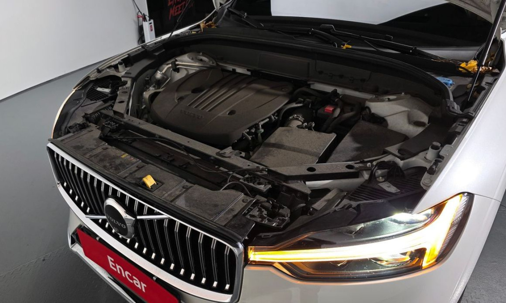 Volvo XC60 B5 Inscription, 2022