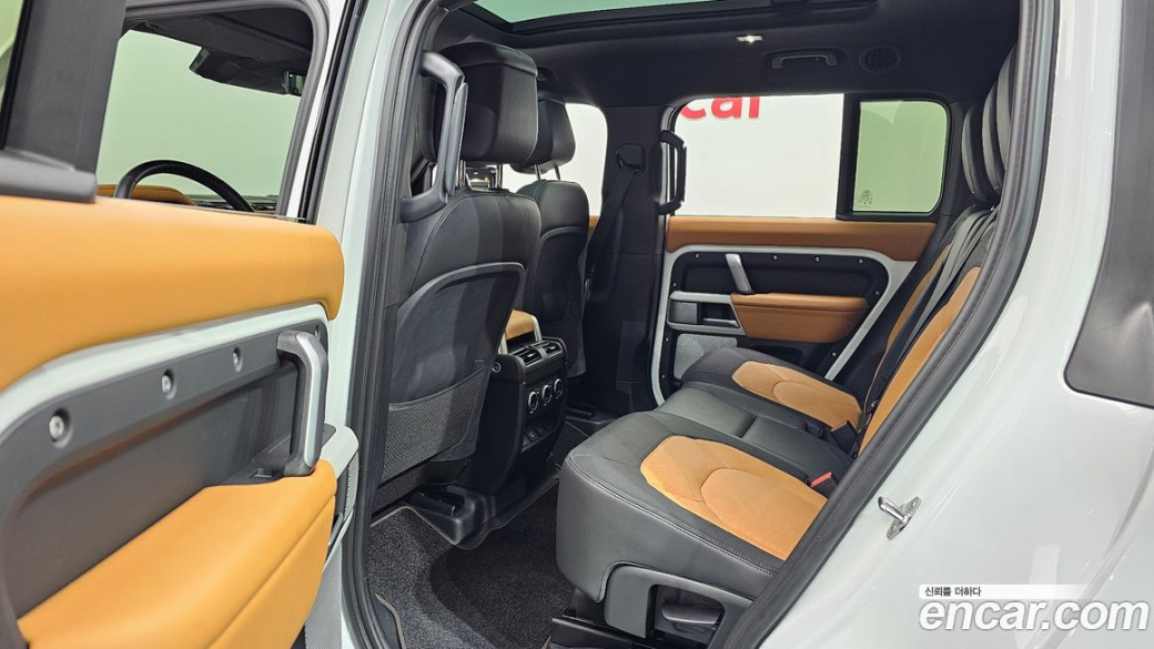 Land Rover Defender 130 P400 X-Dynamic HSE, 2024