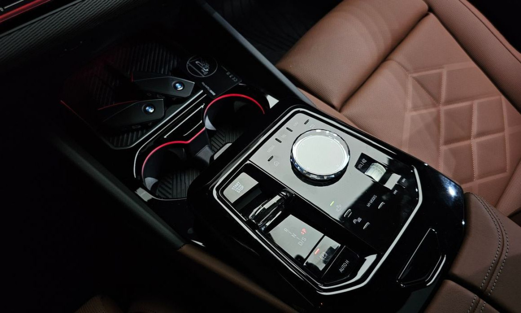 BMW 5-Series 530i xDrive M Sport, 2025