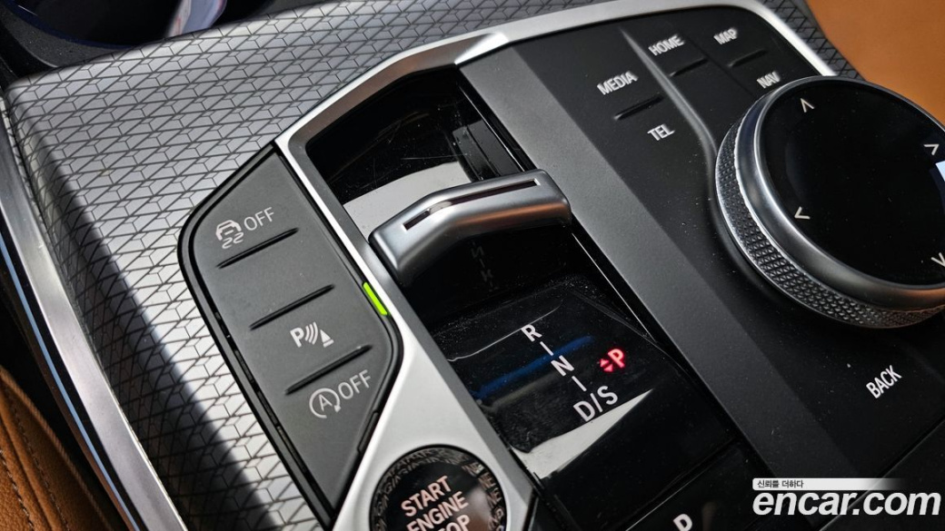 BMW 3-Series 320i M Sport, 2025