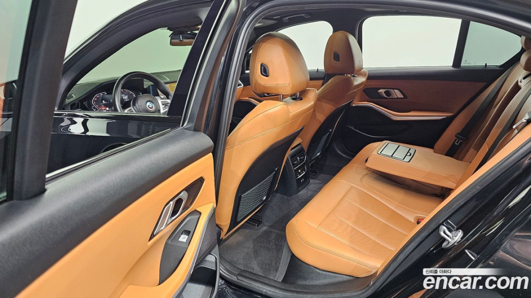 BMW 3-Series 320i M Sport, 2022