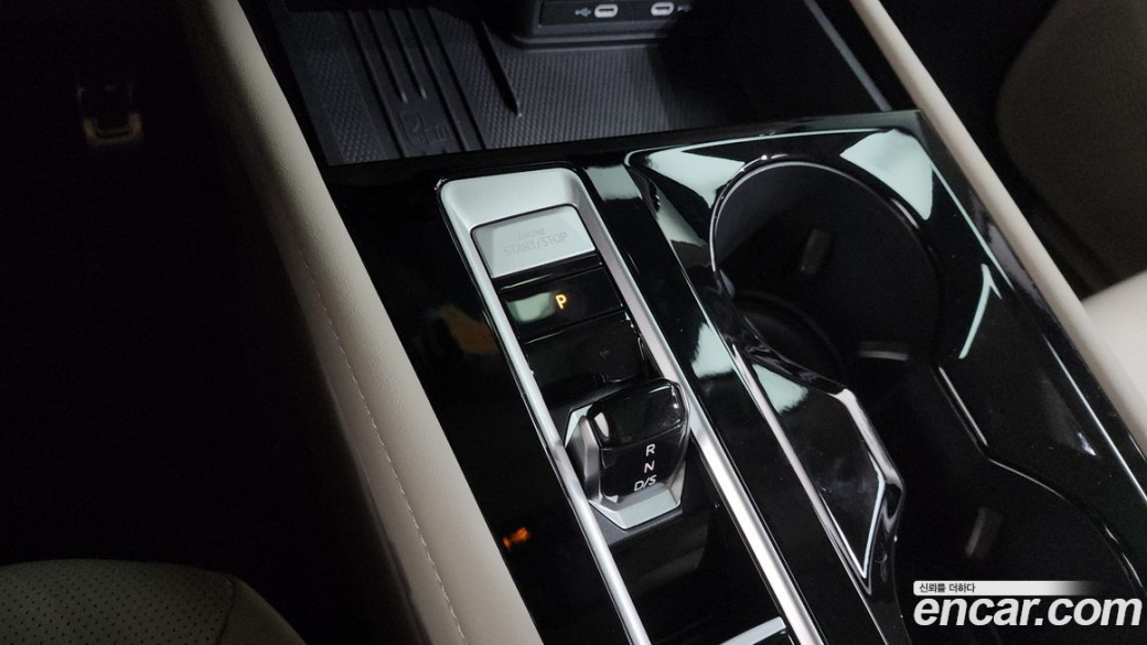 Volkswagen Atlas 2.0 TSI R-LINE 7-Seater, 2025