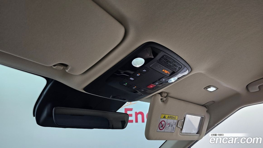 Kia Carnival 9-Seater Gravity, 2024