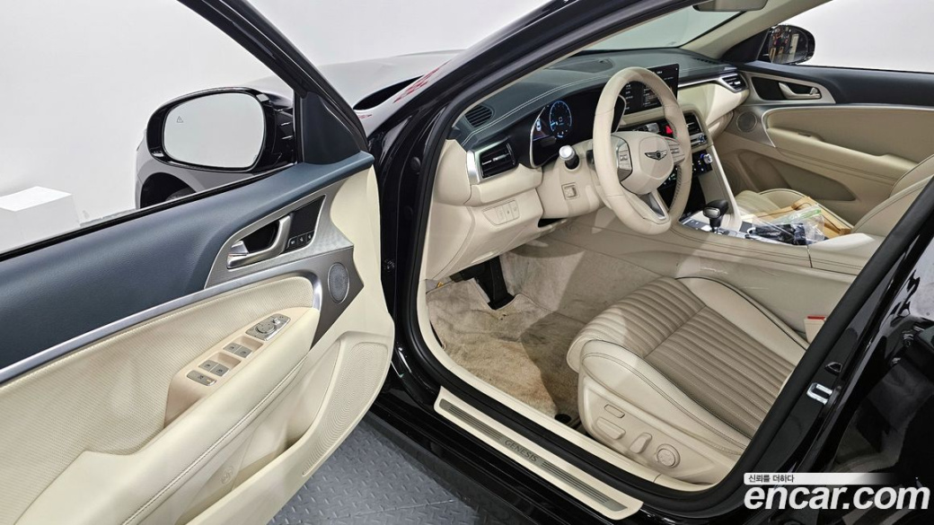Genesis G70 Gasoline 2.5T 4WD, 2025