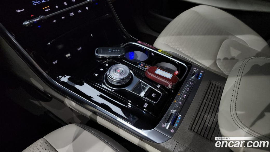 Kia Carnival 7-Seater Hi-Limousine, 2022