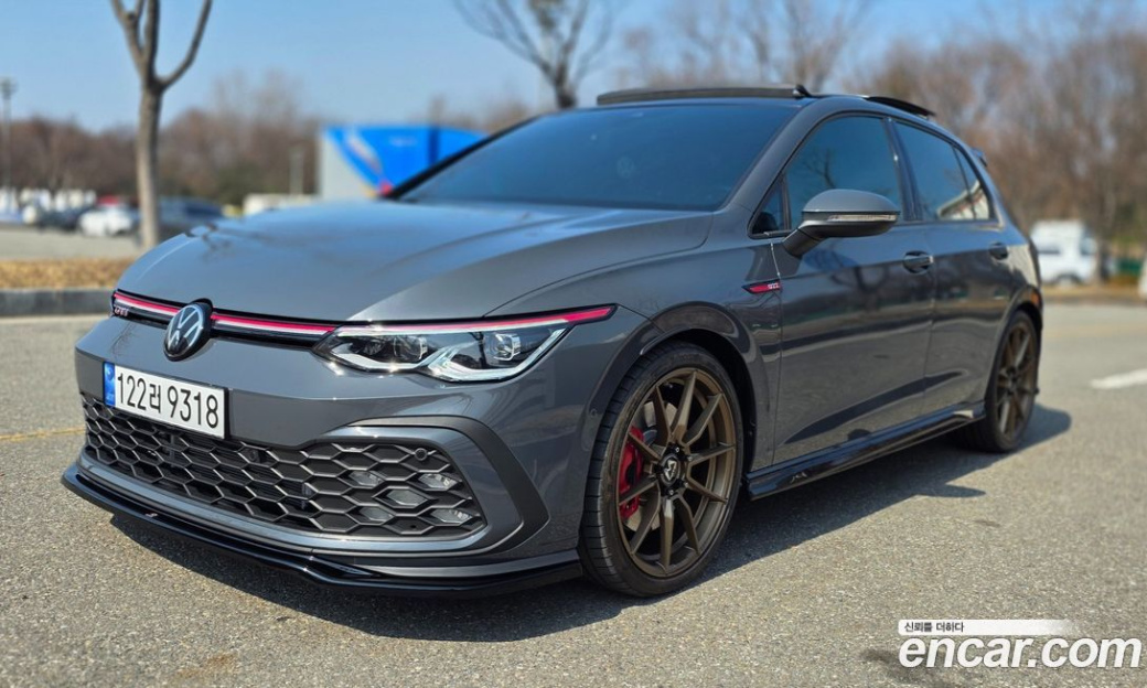 Volkswagen Golf 2.0 GTI, 2024