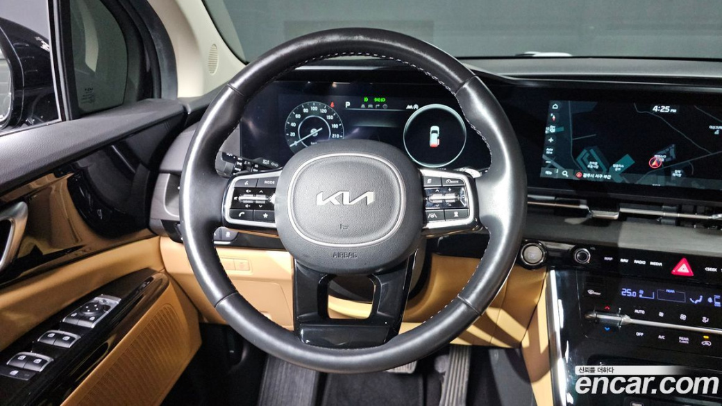 Kia Carnival 9-Seater Noblesse, 2023