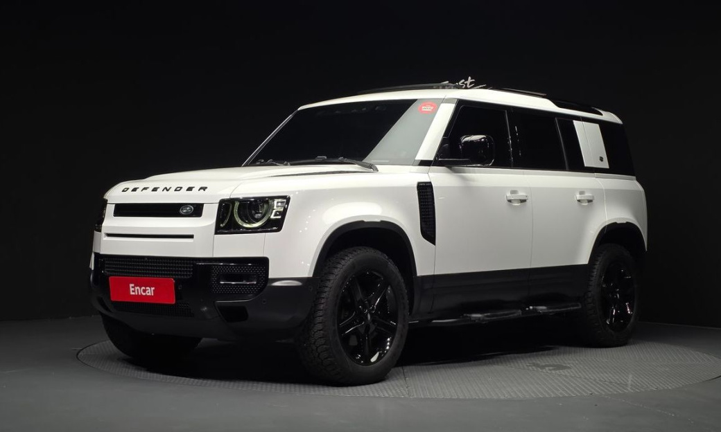 Land Rover Defender 110 D250 SE, 2023