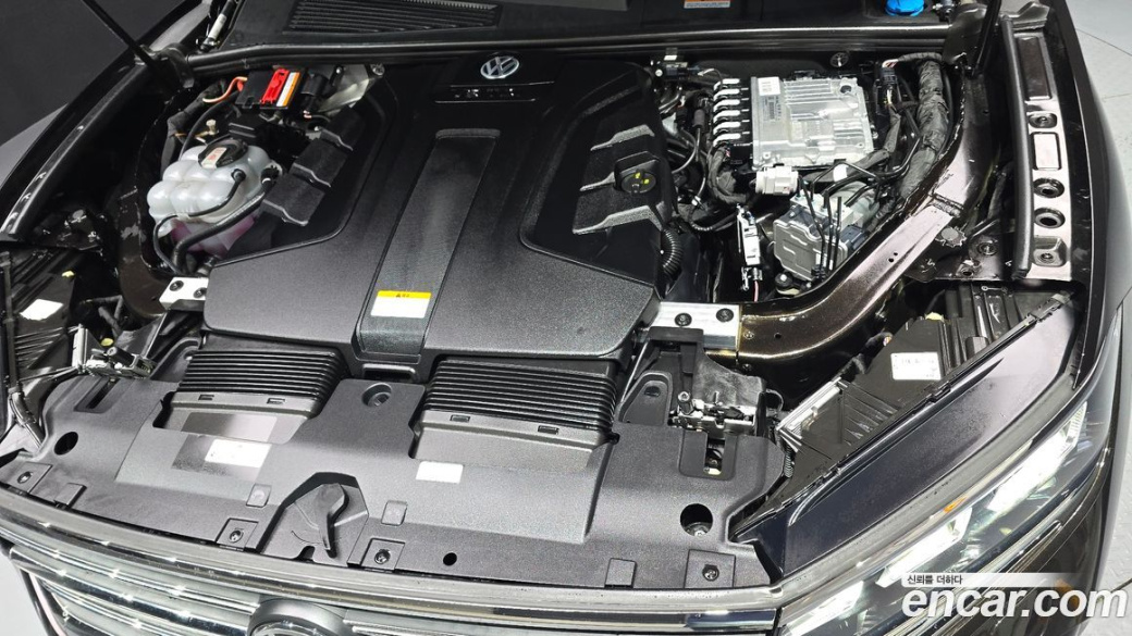 Volkswagen Touareg 3.0 TDI Prestige, 2024