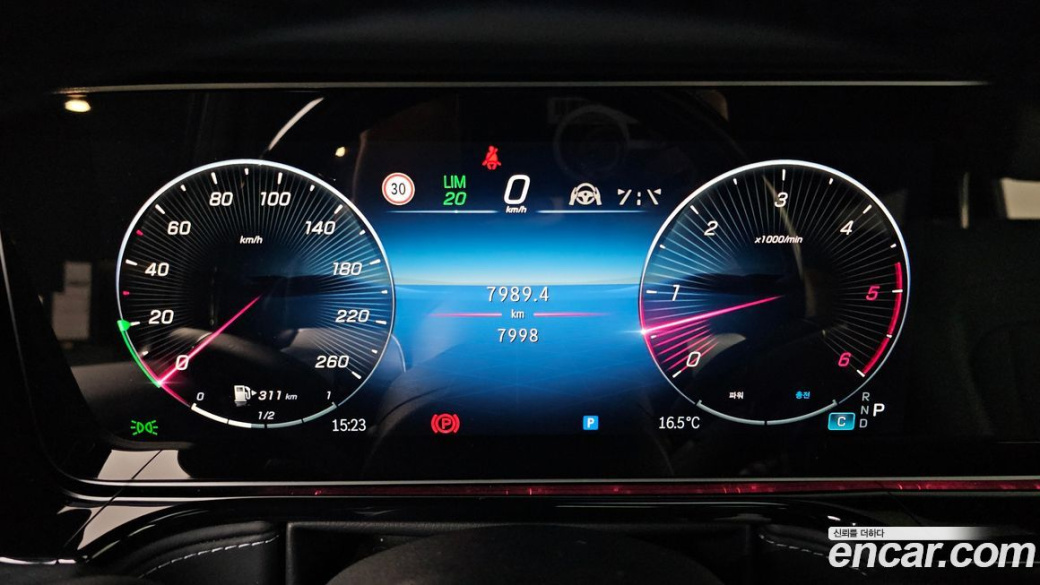 Mercedes-Benz G-Class G450d Manufaktur, 2025