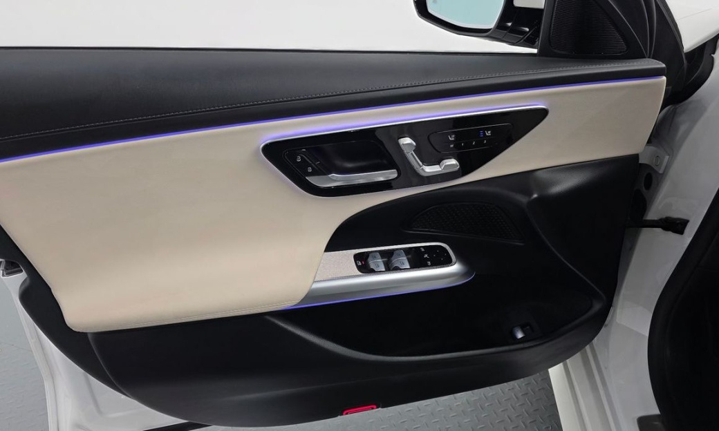Mercedes-Benz E-Class E200 Avantgarde, 2024