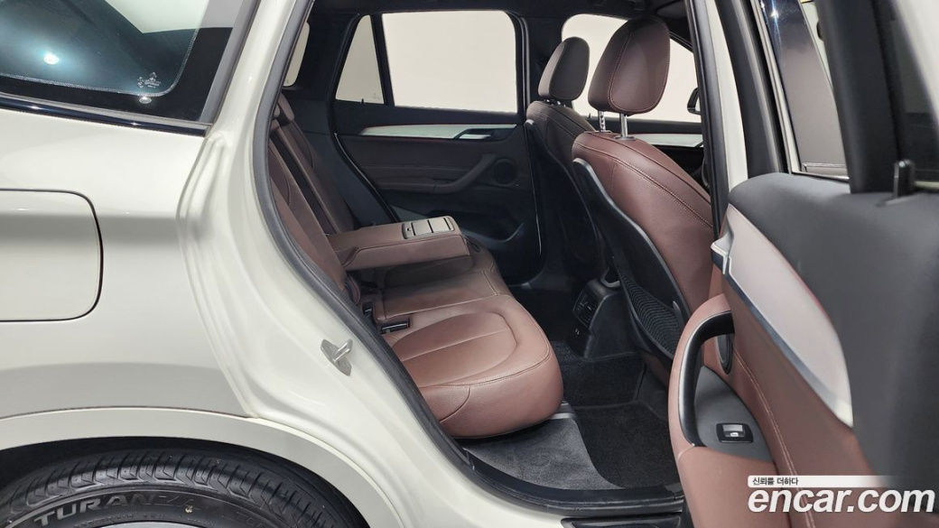 BMW X1 xDrive 20i M Sport, 2022