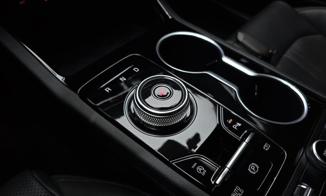 Kia K5 2.0, 2024