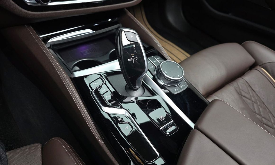 BMW 5-Series 530i xDrive M Sport Package, 2023