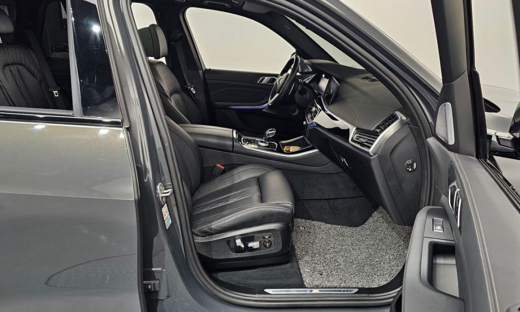 BMW X5 xDrive 40d M Sport, 2022