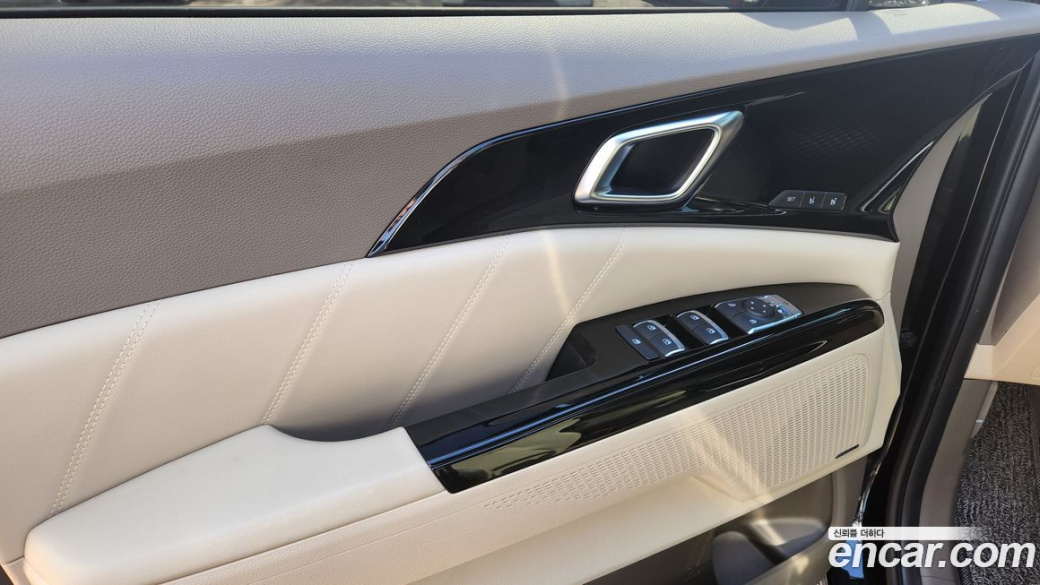 Kia Carnival 7-Seater Hi-Limousine, 2022