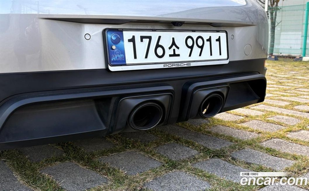 Porsche 911 Carrera GTS, 2025