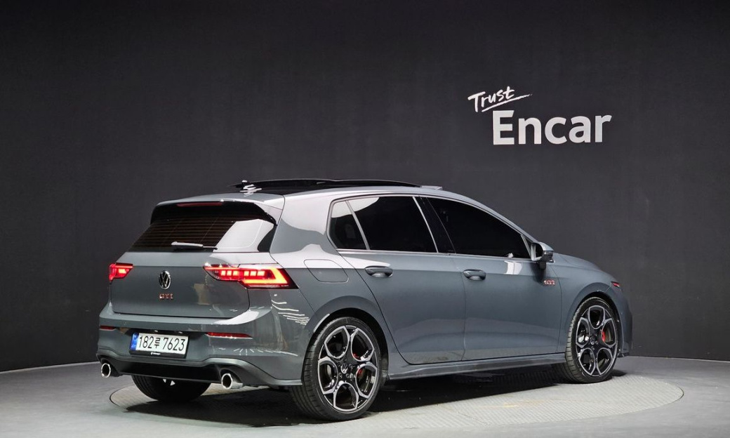 Volkswagen Golf 2.0 GTI, 2025