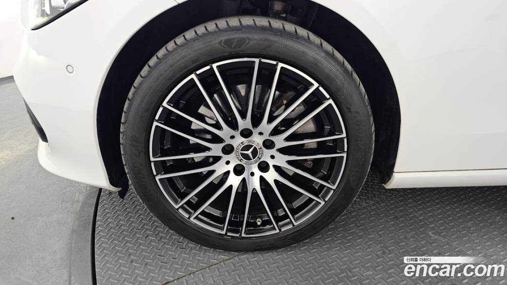 Mercedes-Benz C-Class C200 4MATIC Avantgarde, 2022